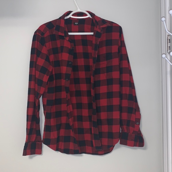 Uniqlo Flannel Red and Black - Picture 2 of 3